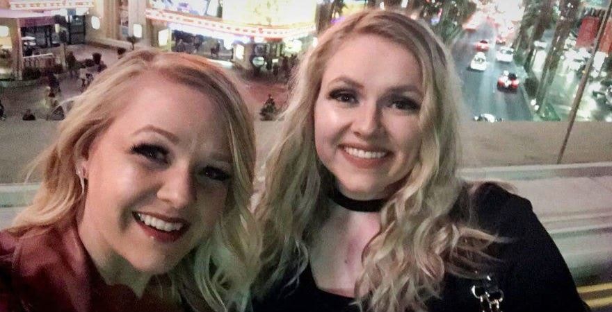 奥布里和曼迪把他们的爱好变成了一门生意,与他们的客户亲密接触