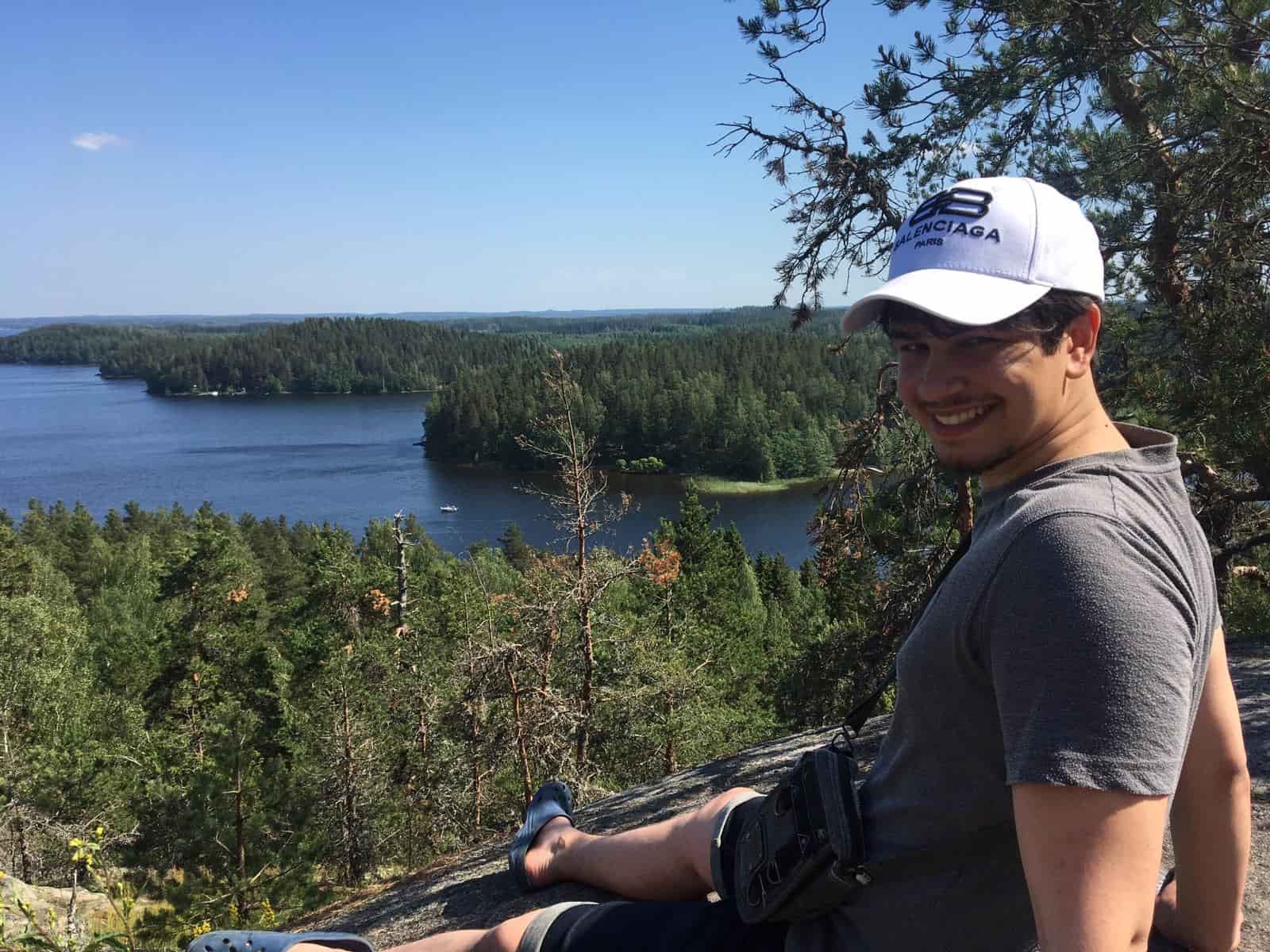 艾哈迈德·哈迪在户外