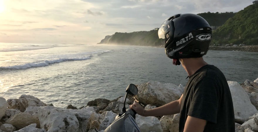 在拍完这张照片一个小时后,我会在接下来的3-5个小时里坐在咖啡馆里工作