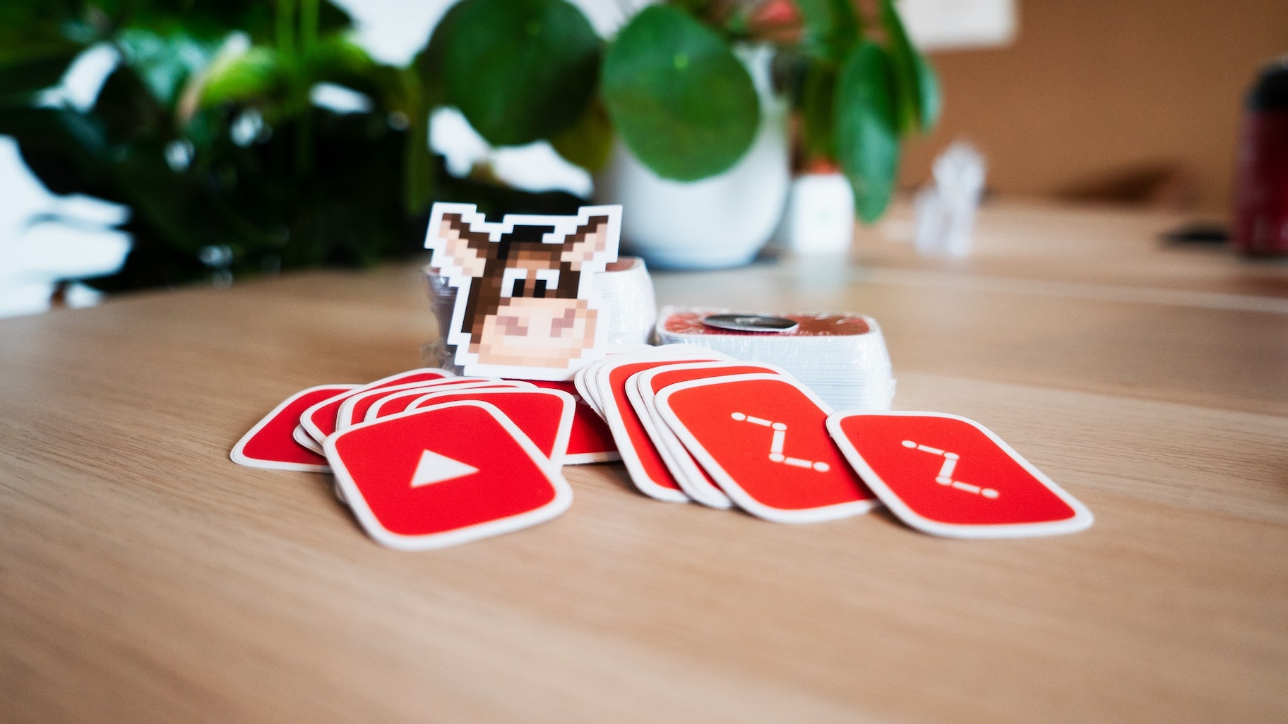 开设YouTube频道:免费赚钱