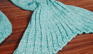 梅尔文推荐的五种产品中的最后一种是美人鱼尾巴毯