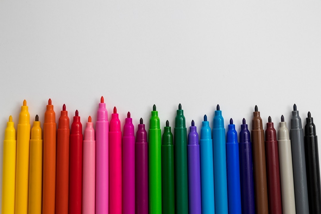 让你的目标受众点击颜色选项,而不是要求他们现在购买