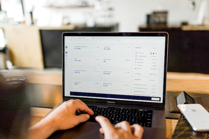 Shopify定价计划2021:哪个Shopify计划是最好的?
