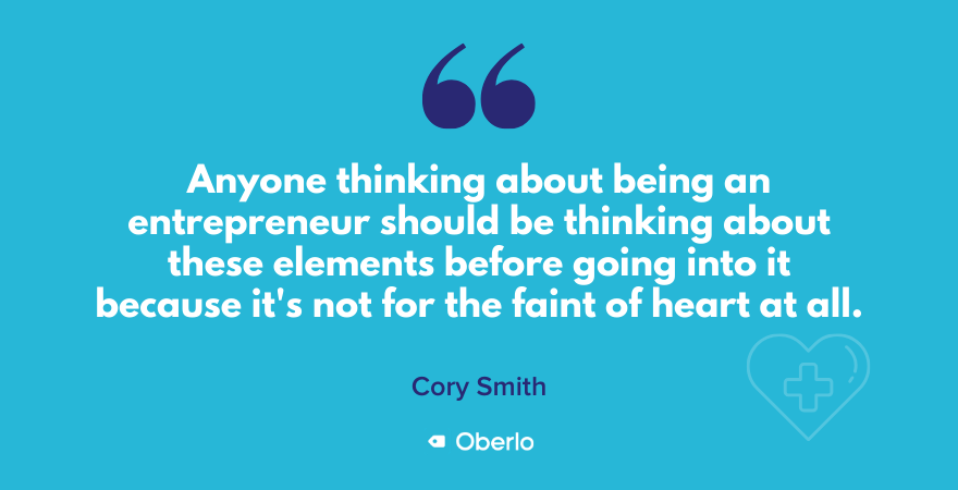根据科里·史密斯的观点，创业应该考虑什么
